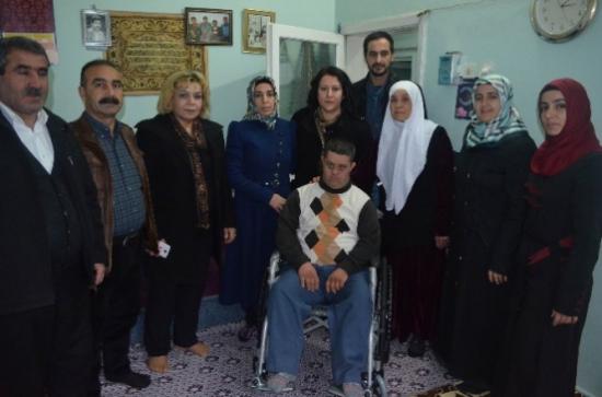 Ak Parti'den Engellilere Tekerlekli Sandalye