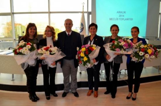 Söke Belediye Başkanı Toyran'dan Meclisin Kadın Üyelerine Jest