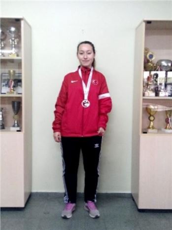 Aibü Öğrencisi Avrupa Şampiyonası'ndan Madalyayla Döndü