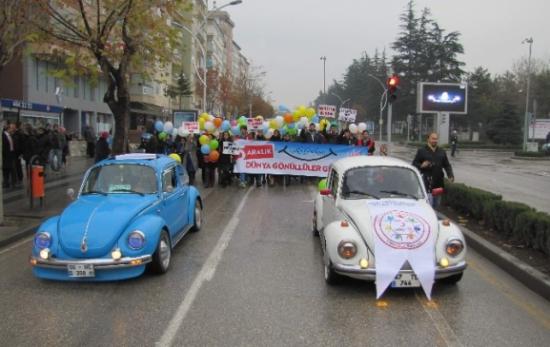 Balonlarla Gönüllüğün Önemine Dikkat Çektiler