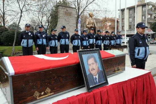 Yenimahalle'den İlk Başkana Vefa