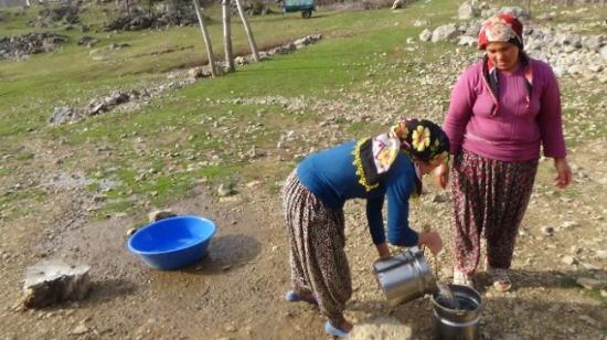 (özel Haber) 90 Yıldır Kuyudan Su İçiyorlar