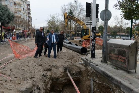 Isparta'da Yeraltı Otopark İnşaatı Devam Ediyor