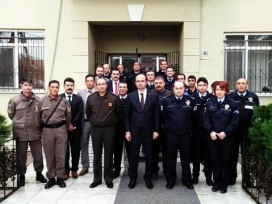 Manyas'taki Başarılı Jandarma Ve Polislere Başarı Belgesi