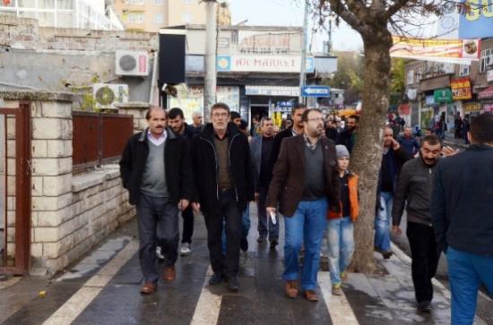 Silvan'da Gözaltı Ve Tutuklamalara Protesto