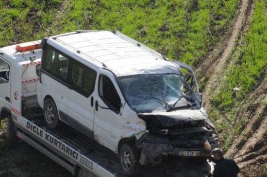 Cizre'de Trafik Kazası: 2 Ölü 2 Yaralı