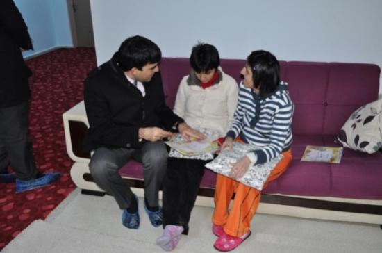 Fotoğraf Sergiden Elde Edilen Gelirler Engellilere Verildi