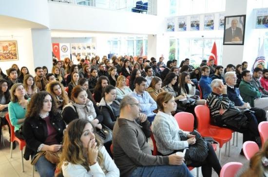İzmir Üniversitesi Metin Kılıç Ve Dürrin Süer'i Ağırladı