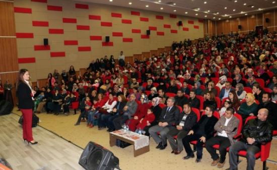 Ağrı'da 'çocuğumuz Büyürken' Semineri