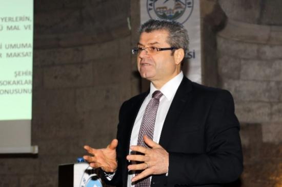 Talas'ta Tüm Belediyecilere Emlak Eğitimi