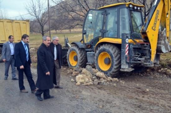 Adilcevaz'da Yol Genişletme Çalışması