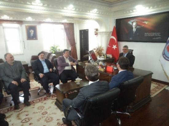 Ak Parti Akçakoca İlçe Teşkilatı Kaymakam Pekmez'i Ziyaret Etti