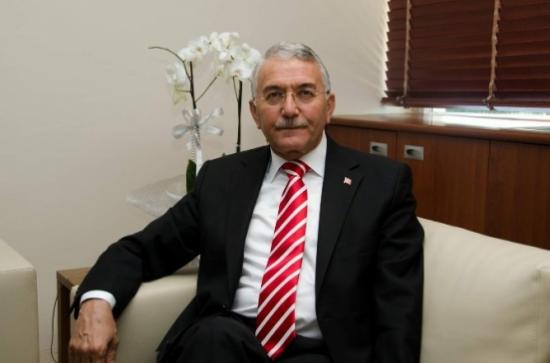 Rektör Gönen'in 10 Aralık Dünya İnsan Hakları Günü Mesajı