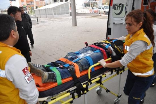 Karacasu'da Trafik Kazası; 3 Yaralı