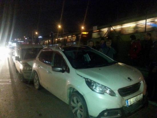 Zincirleme Kazada Faciadan Dönüldü