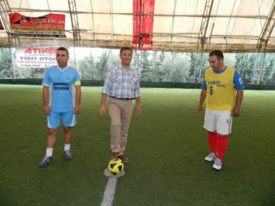 Kadirli'de Kurumlar Arası Futbol Turnuvası Başladı