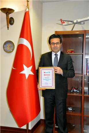 Kırgızistan'da 2014 yılın “en iyi büyükelçisi” Türk