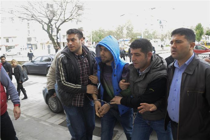 Kuşadası'ndaki bıçaklı kavga