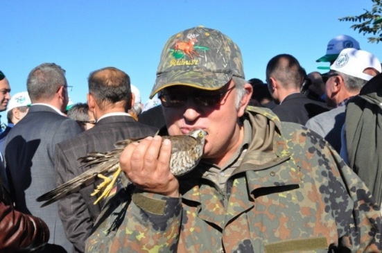 Artvin'de Doğaya 150 Atmaca Salındı