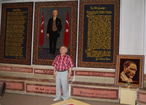 Halı Portre Sanatçısı Aksakal Vefat Etti