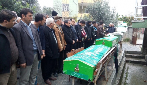 Adana'daki Kazada Ölenler Toprağa Verildi