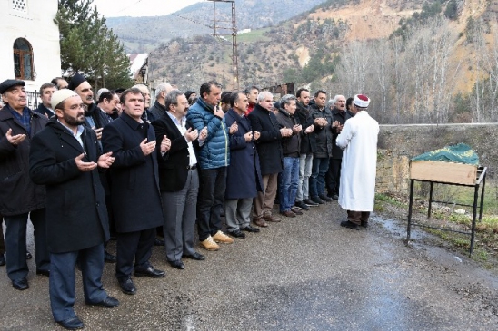 Gazeteci Yenidoğan Son Yolculuğuna Uğurlandı