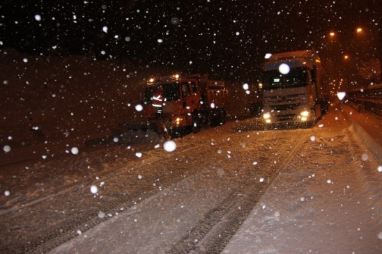 Bingöl'de Kar Yağışı Hayatı Felç Etti