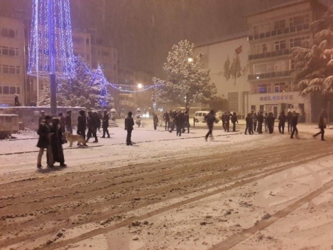 Burdur'da Kar Topu Meydan Muharebesi