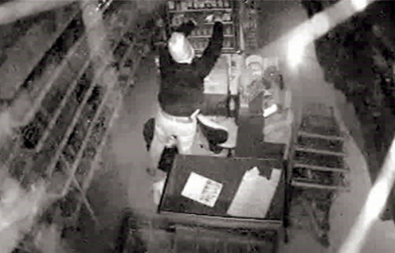 Tunceli'de Maskeli Hırsız Yakalandı