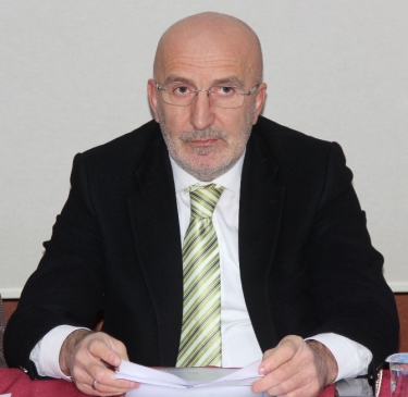 Uyuyan Devi Uyandırmak İçin Aday Olduğunu Açıkladı