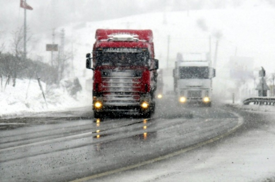 Süpürgelik'te Karla Mücadele Sürüyor