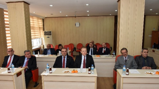 Vali Yavuz'dan Meclis'te Önemli Mesajlar