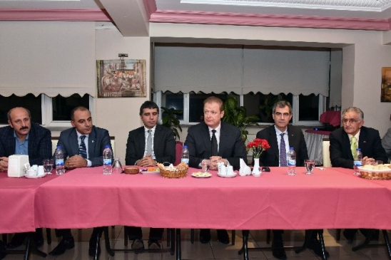 Gümüşhane Valisi Yücel Yavuz Gazeteciler Gününde Gazetecilerle Buluştu