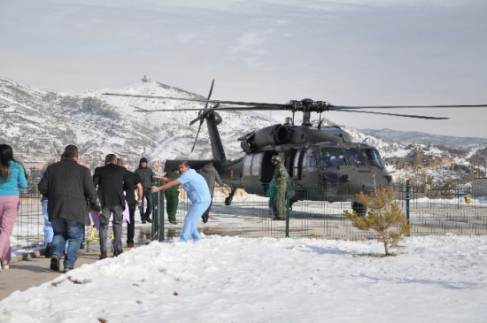 Kalp Krizi Geçiren Operatöre Asker Yardımı