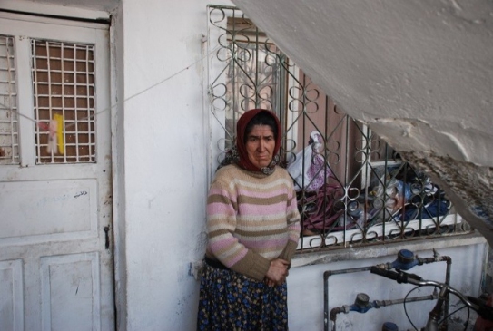 Evi Yanan Kadının Gözyaşları