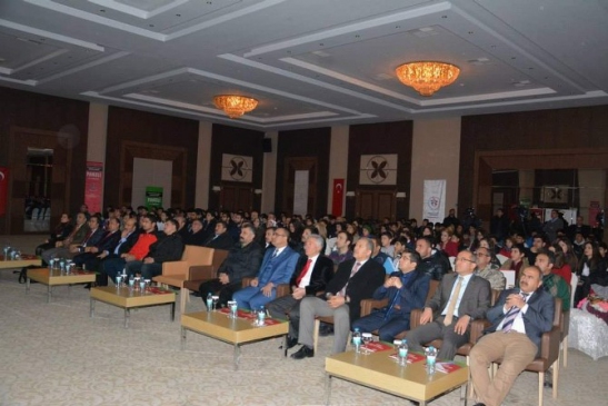 Kırşehir'de Sporun Gelişim Paneli Düzenlendi