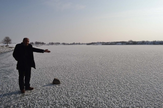 Murat Nehri Buz Tuttu