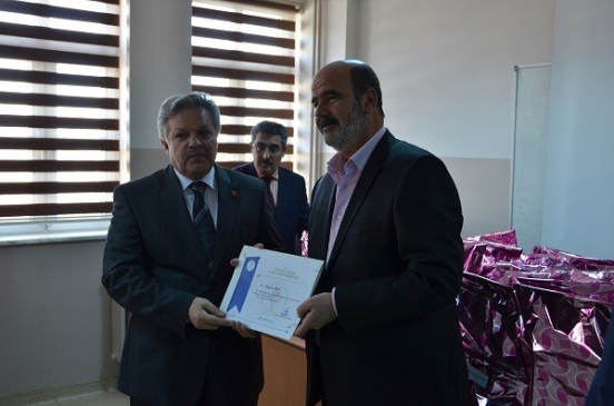 İhtiyaç Sahibi Öğrencilere Giyecek Yardımı