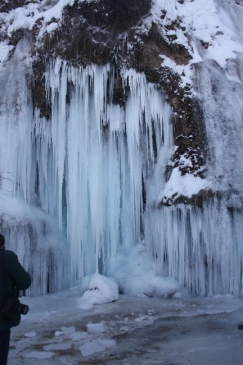 Aşırı Soğuk Girlevik Şelalesini Dondurdu