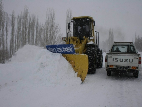 Sivas'ta 94 Köy Yolu Ulaşıma Kapalı