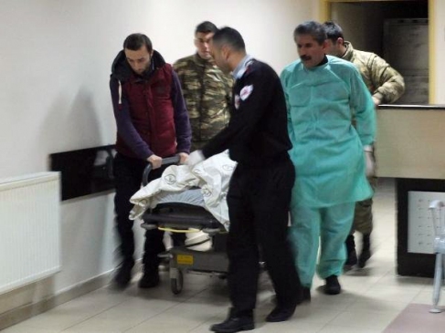 Hakkari'de Bir Asker Arkadaşı Tarafından Vuruldu