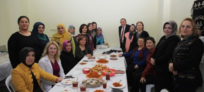 Bolu Belediye Başkanı Yılmaz Marifetleri Kadınları Ziyaret Etti