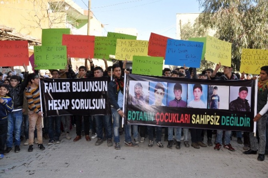 Silopi'de Cizre Olayları Protesto Edildi