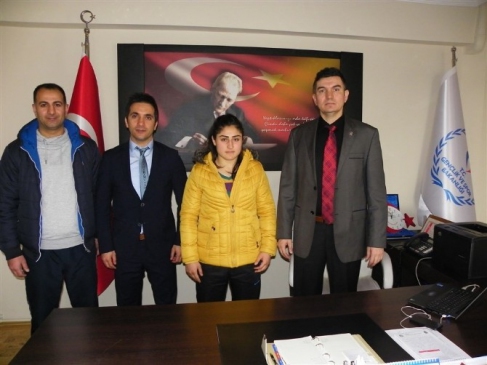 Şampiyon Boksörden Müdür Aydoğdu'ya Ziyaret