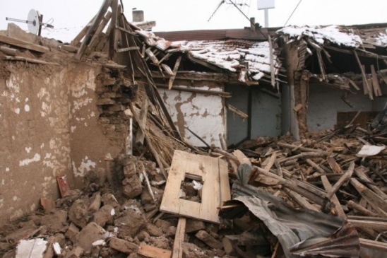 Erzincan'da Harabe Ev Kalmayacak