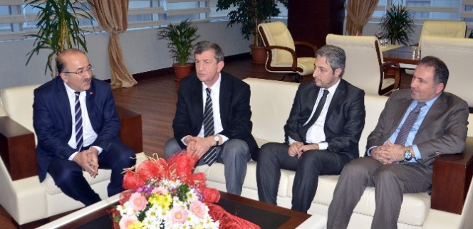 AK Parti İl Yönetiminden Başkan Gümrükçüoğlu'na Ziyaret