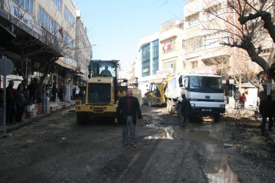 Arasa Çarşısı Asfaltlanıyor