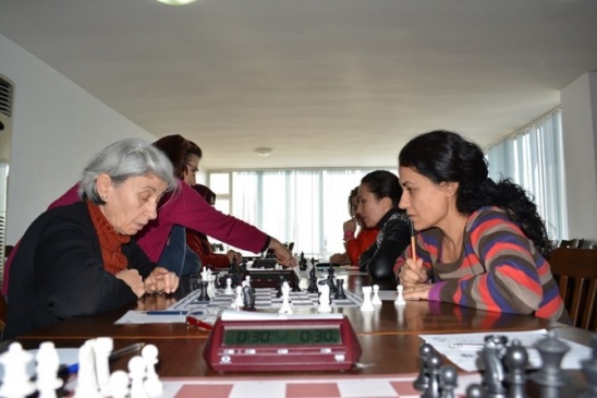 Sosyal Yaşam Evi Grubu Ve Halk Eğitim Grubu Satranç Dostluk Maçında Buluştu