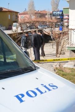 Kazara Arkadaşını Vurdu