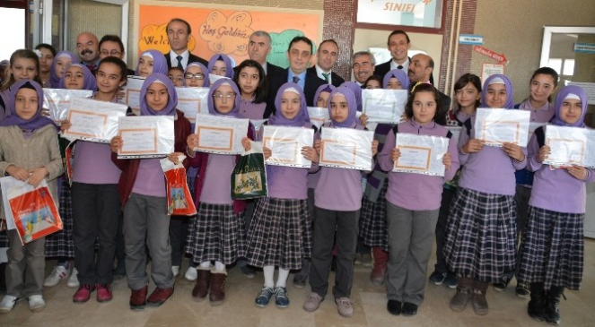 Aksaray'da 79 Bin 453 Öğrenci Karne Aldı